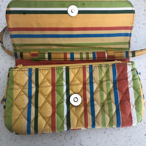 Vera Bradley clutch - Picture 3 of 5
